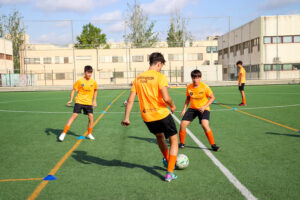 skrimmage quick passing, valencia summer soccer camp